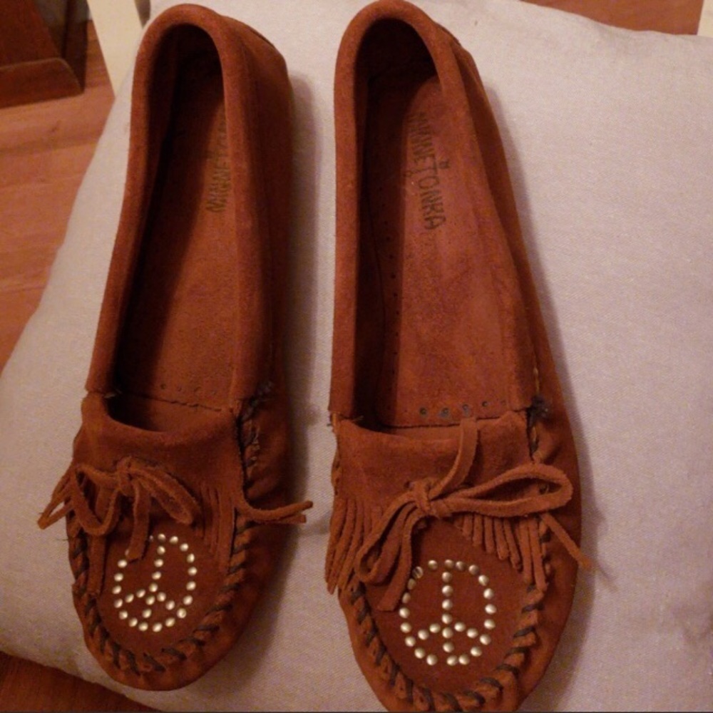 MINNETONKA ☮️ MOCCASINS